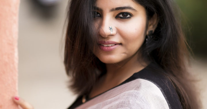 See how Divya – “that Ethnic Girl” is encouraging everyone to wear the Saree with her motivating posts
